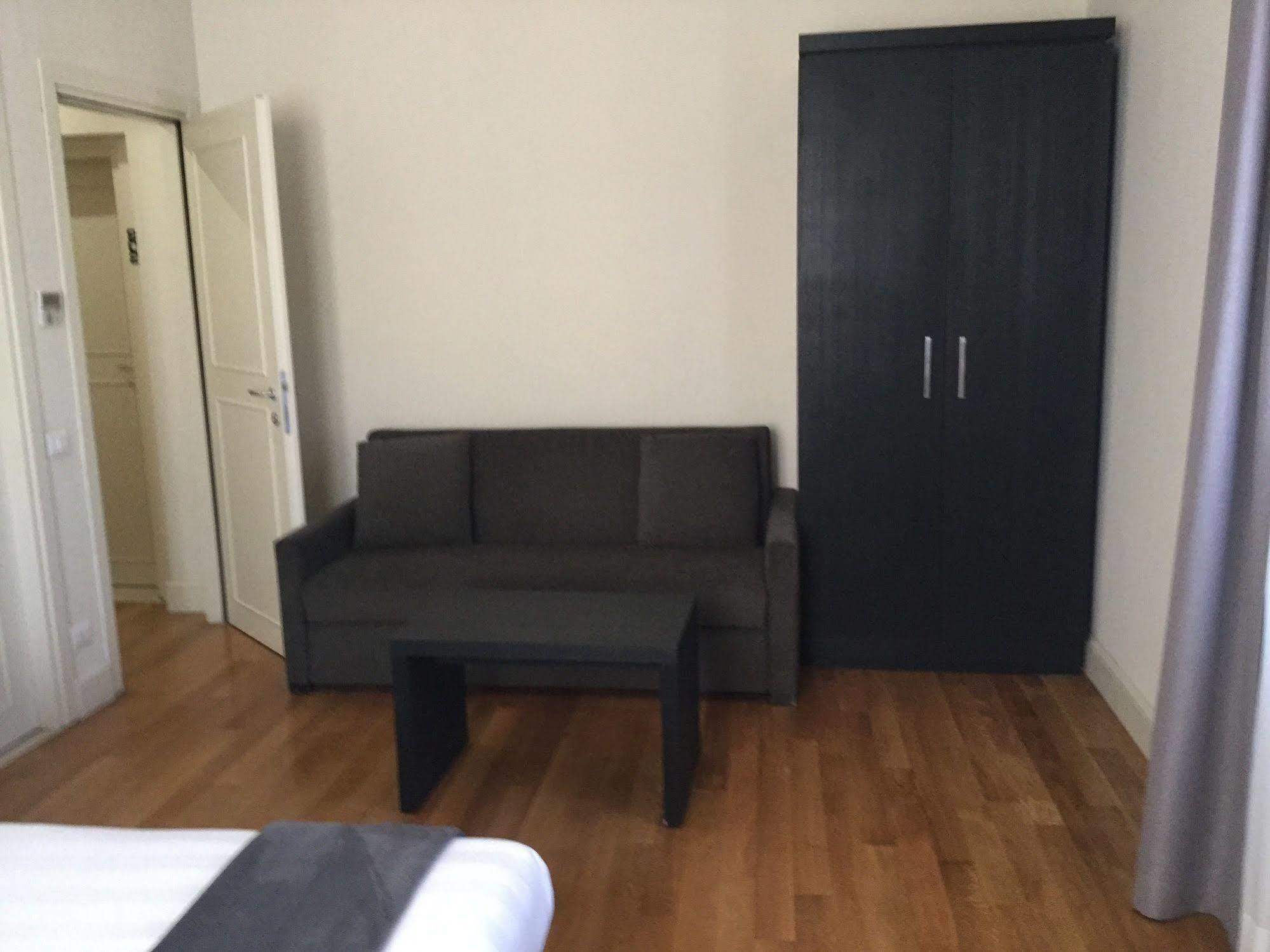 Rhome Terminal Guest House Рим Екстериор снимка