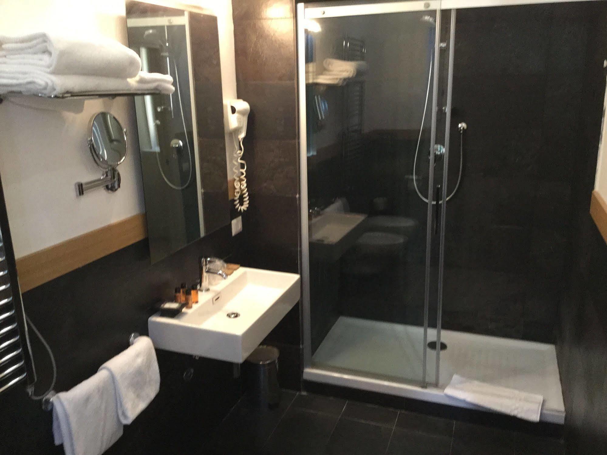 Rhome Terminal Guest House Рим Екстериор снимка